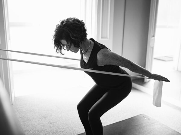 Cómo mantener una postura saludable con Pilates